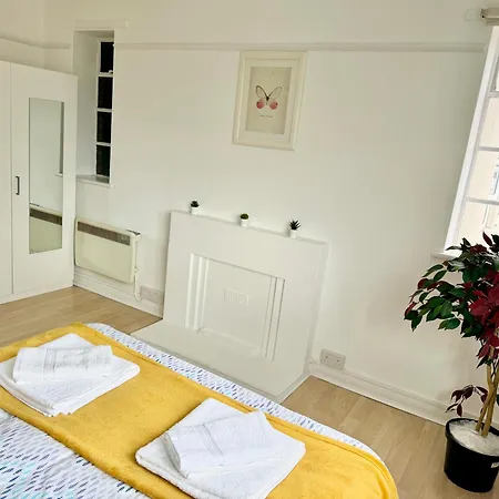 2 Bedroom Apartment Next To Euston Station London Exterior foto